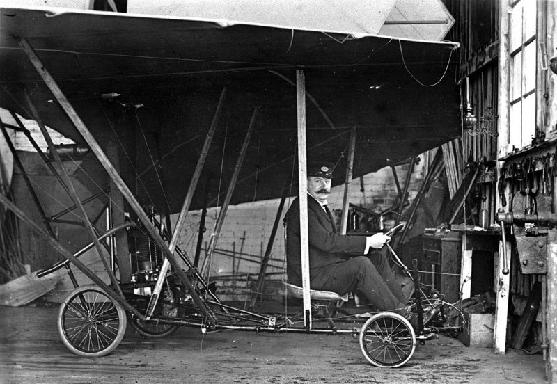 Первые самолеты на радиоуправление в 1903 год