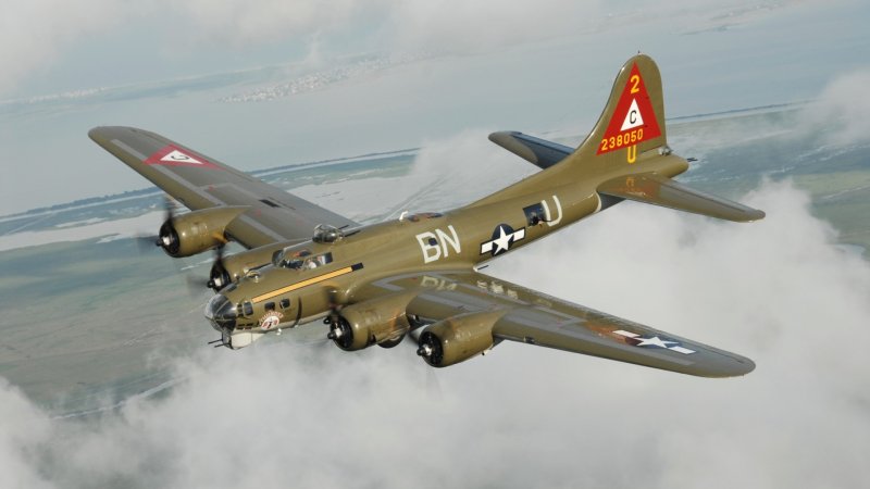 Boeing b-17 Flying Fortress самолет