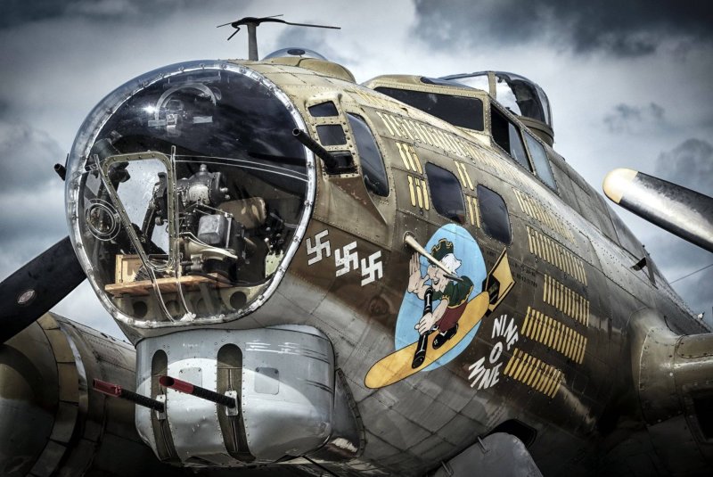 B17 самолет бомбардировщик