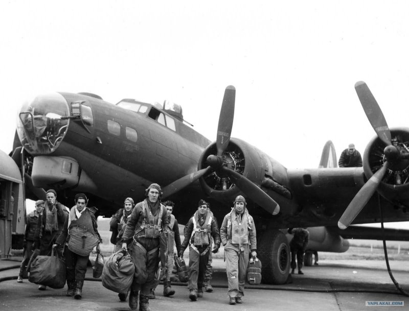 Американский бомбардировщик b-17