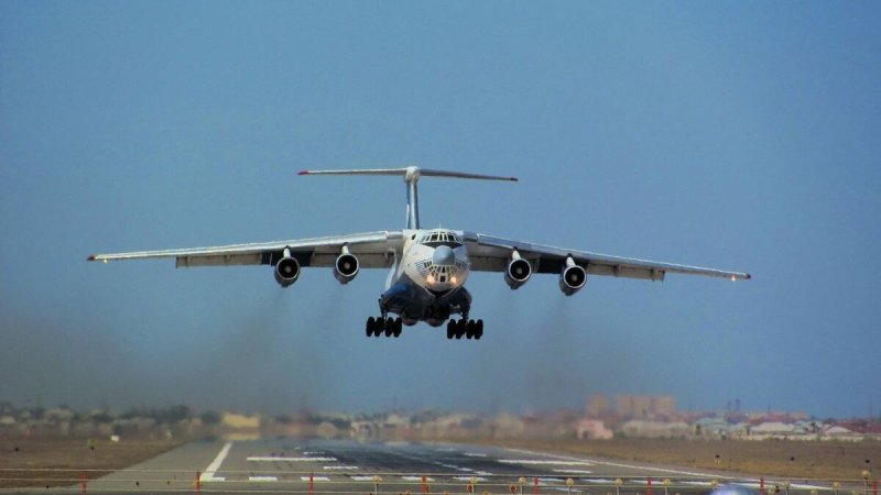 Ил-76 военно-транспортный самолёт