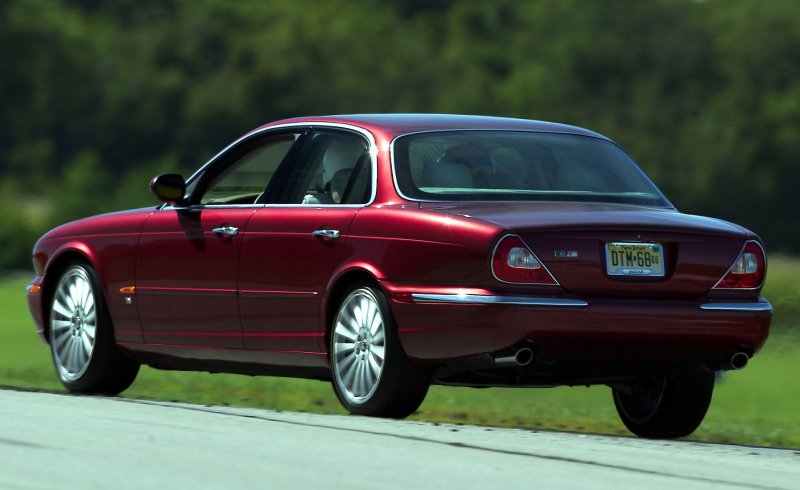 Ягуар XJ 2003