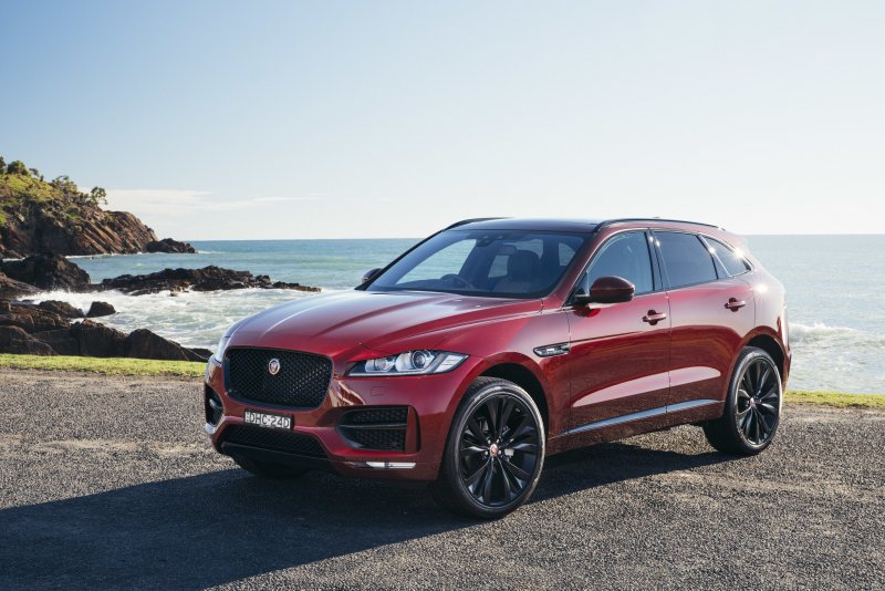 Ягуар f Pace