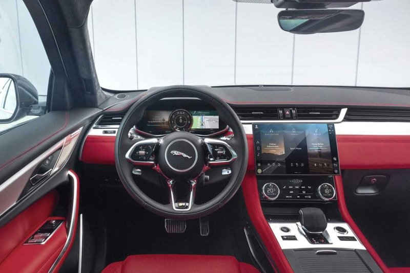 Jaguar f-Pace 2021 Interior