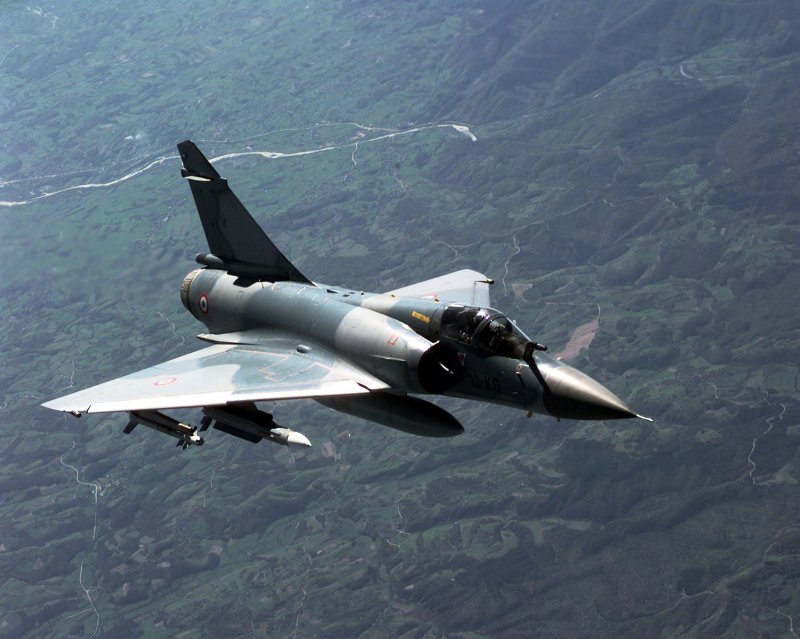 Истребитель Mirage 2000
