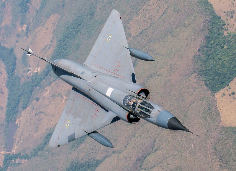 Мираж-2000 самолет