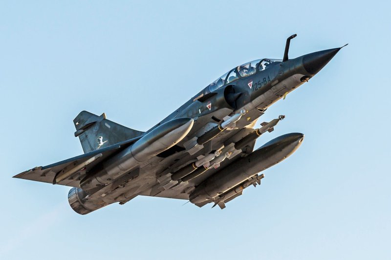 Mirage 2000 самолет