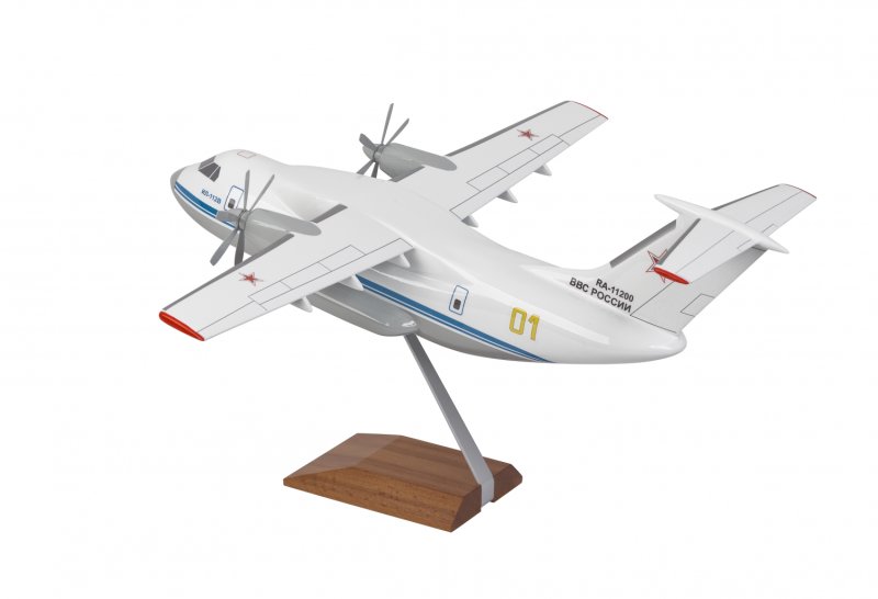 Ил-112 модель