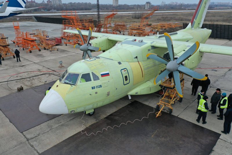 Самолет ил-112в