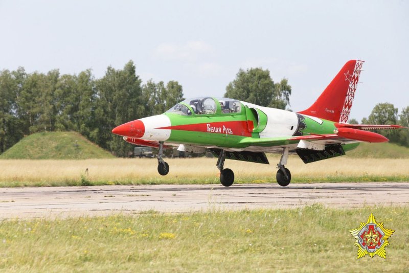 Як-52 белорусская Академия авиации