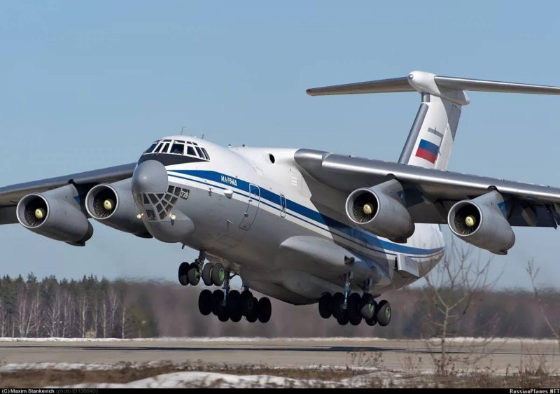 Ил-76 военно-транспортный самолёт