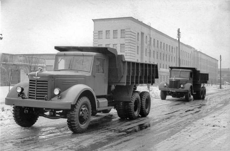 Тягач ЯАЗ 210