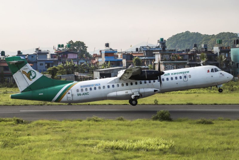 ATR 72 самолет