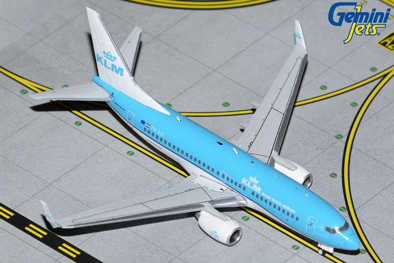 Boeing 737-500 Ширак авиа
