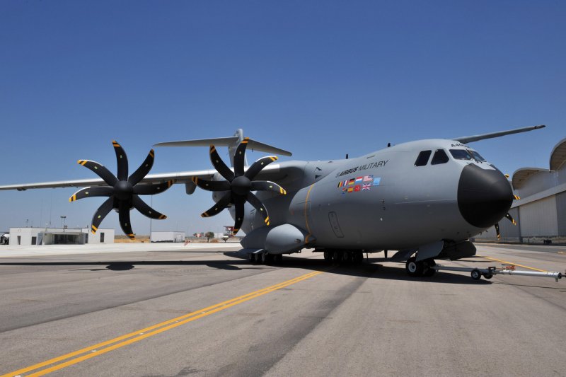 Самолёт Airbus a400m