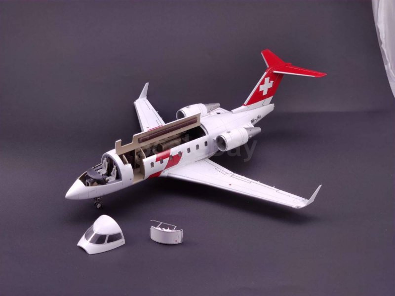 Металлическая модель самолета Bombardier
