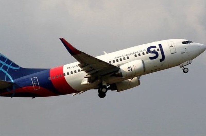Боинг 737 500 Эстония Эйр