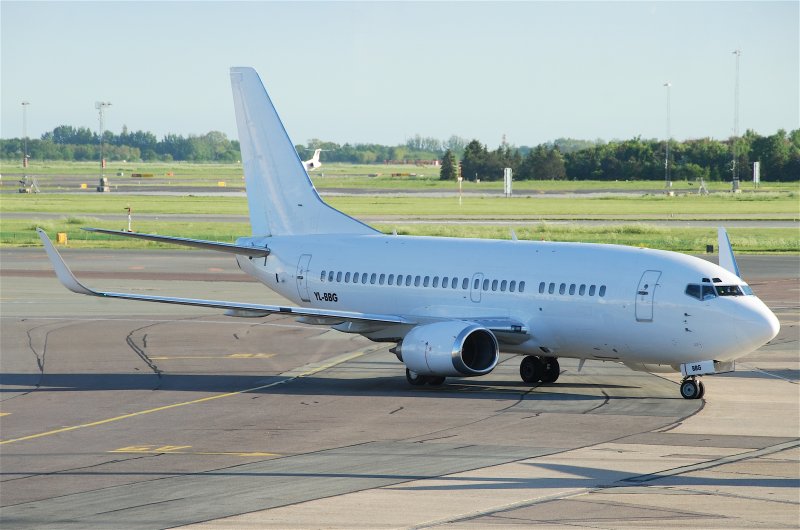 Boeing 737-500