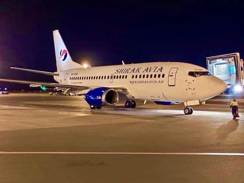 Самолёт Боинг 737-500 Ширак