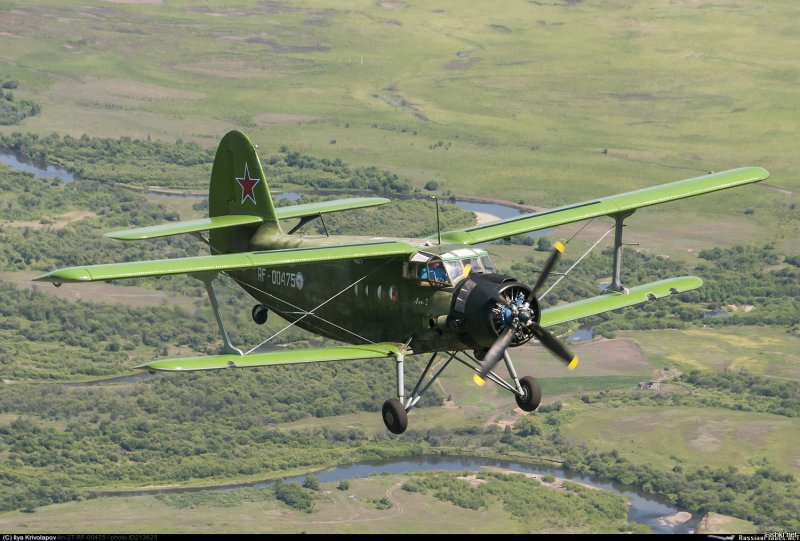 Военный самолет ан2