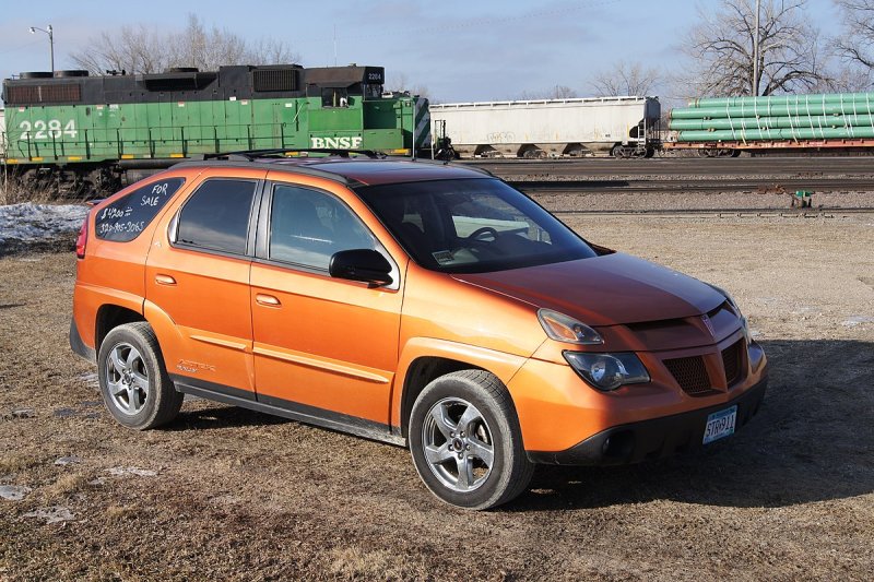 Pontiac Aztek 2000