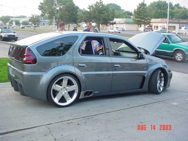 Pontiac Aztec stance