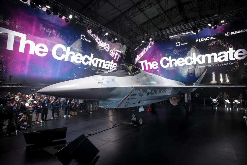 Су 75 самолет Макс 2021