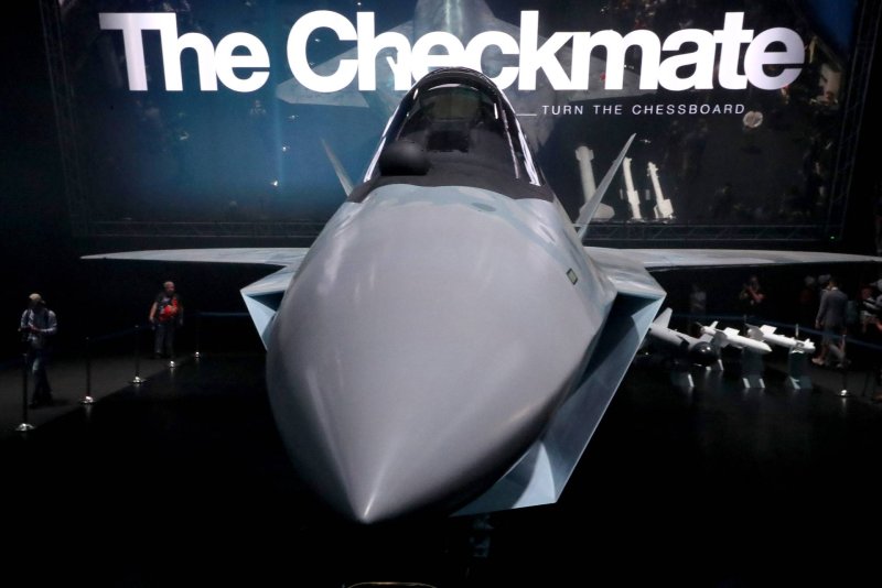 Истребитель Су-75 Checkmate