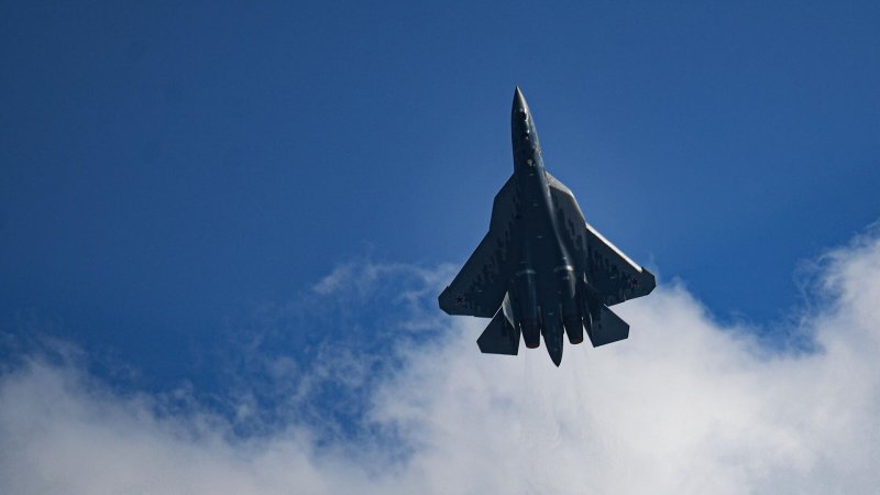 Истребитель пятого поколения Су 57