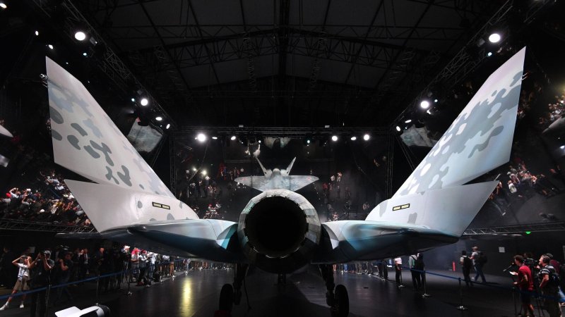 Истребитель Су-75 Checkmate
