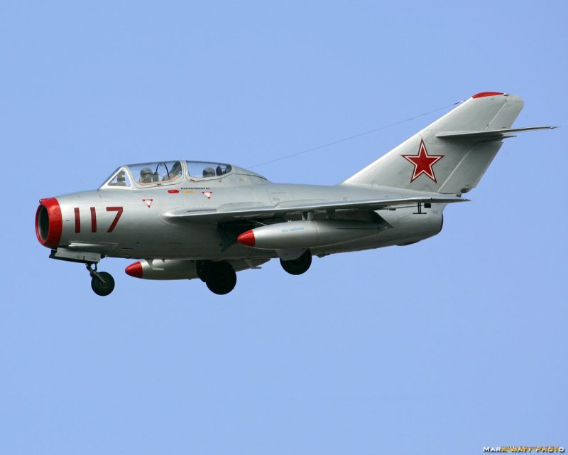 Истребитель миг-15бис