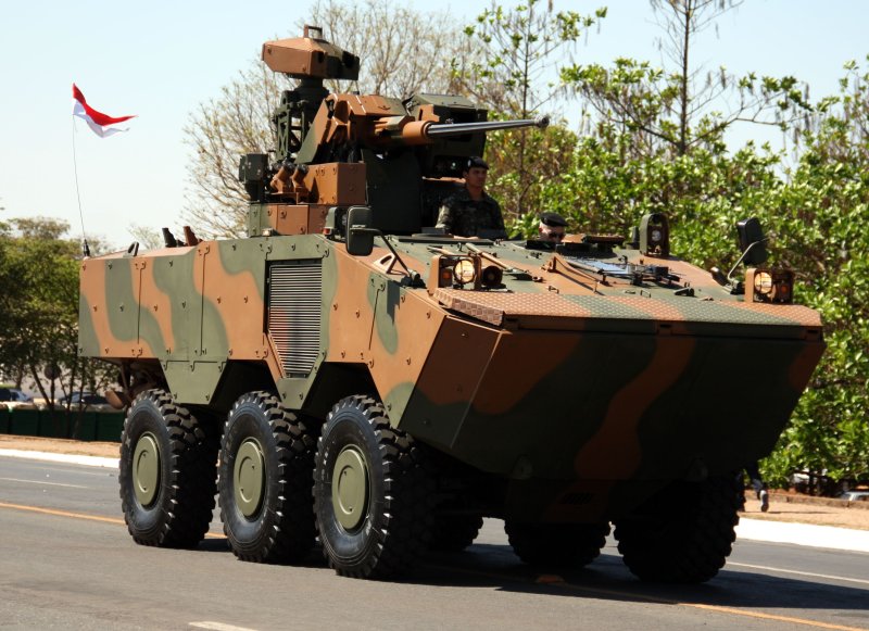 БТР Guarani Бразилия