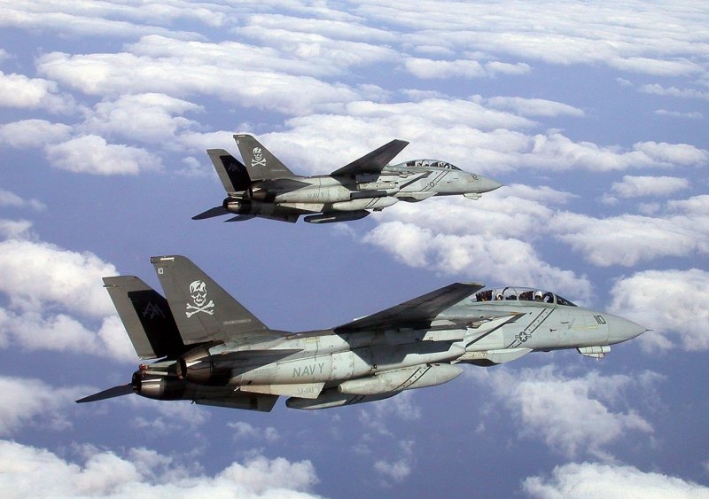 Самолет f-14a Tomcat