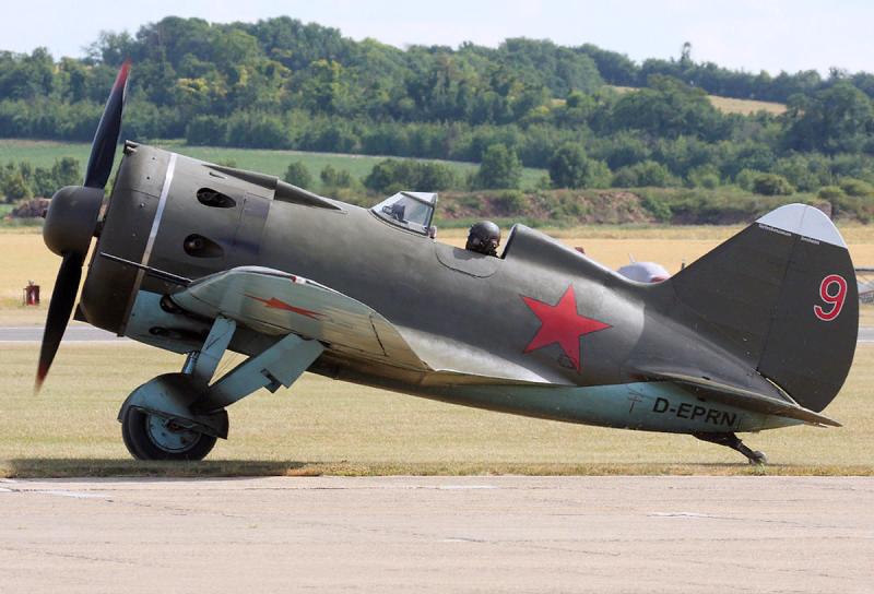 Самолет Polikarpov i-16