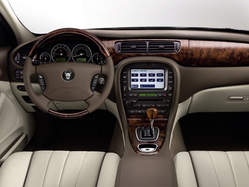 Jaguar x Type 2007 салон