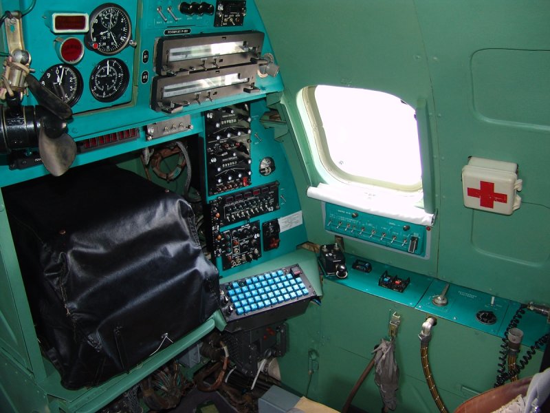 Кабина штурмана ту-142