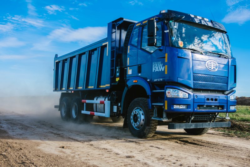 FAW j6 самосвал 3250