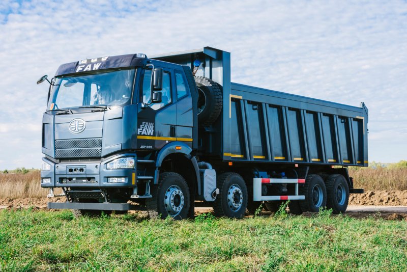 Самосвал FAW 8 Х 4 (CA 3310 p66k24t4e5)
