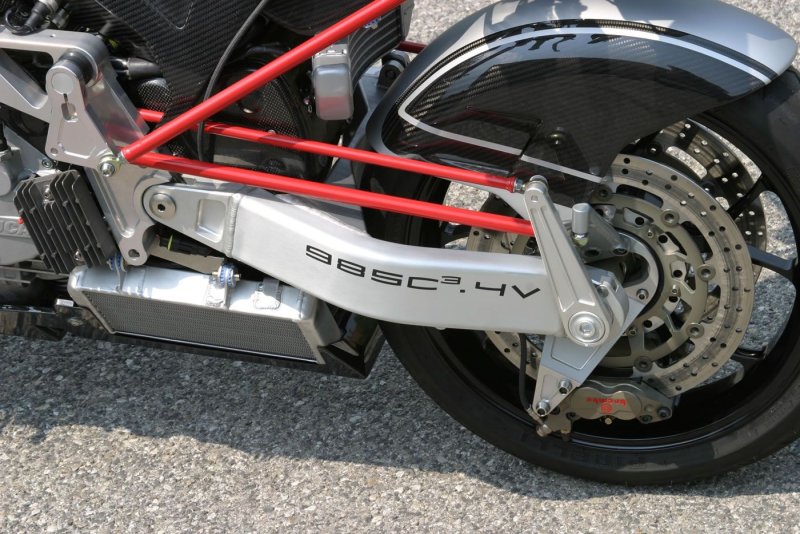 Мотоцикл Honda с передним маятником