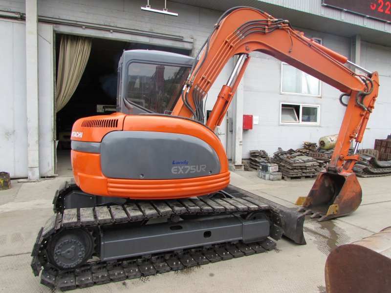 Экскаватор гусеничный Hitachi 75