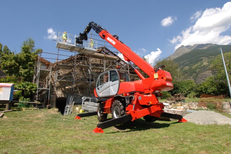 Телескопический погрузчик Manitou MRT-X 2470 Privilege