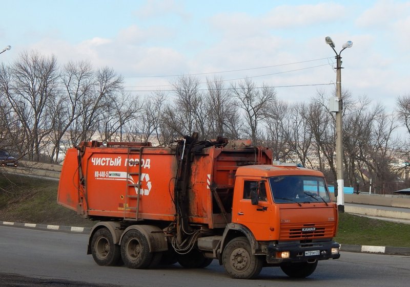 КАМАЗЫ 53213 мусоровозы ко 440-5