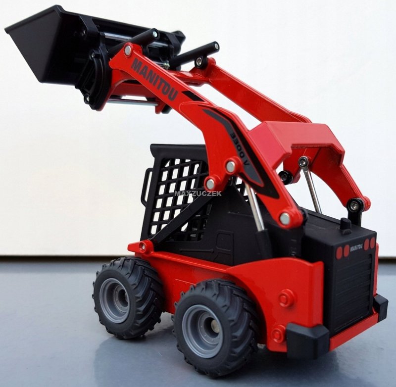 Мини погрузчик Маниту 3300v