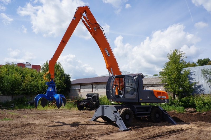 Грейферный перегружатель UMG e215wh