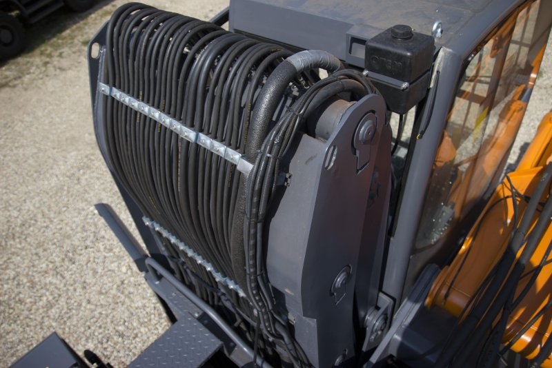 Перегружатель UMG e230wh на трале