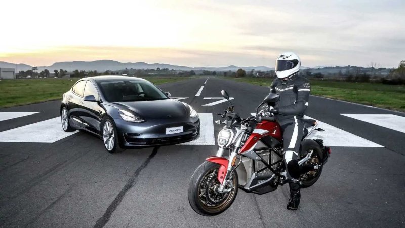 Tesla мотоцикл