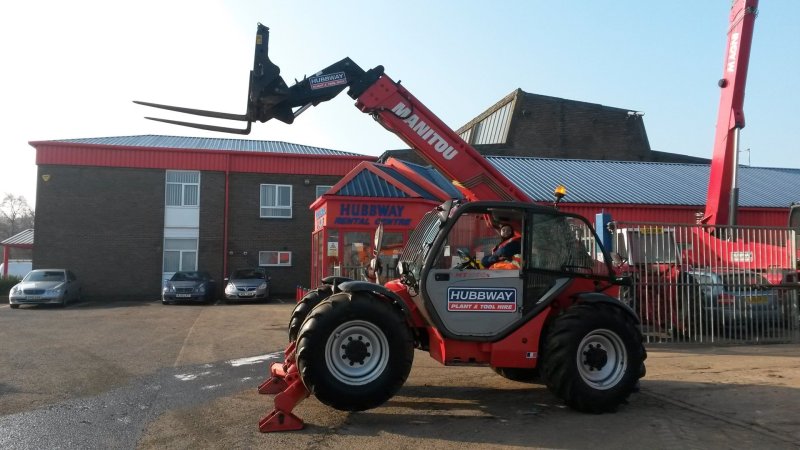 Трактор Manitou