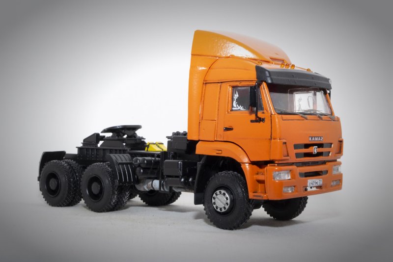 КАМАЗ 65115 седельный тягач