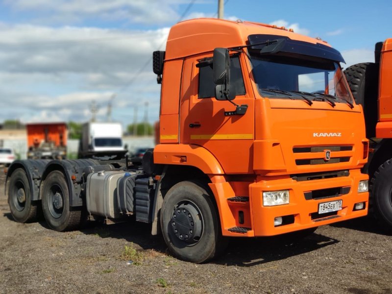 КАМАЗ тягач 5460