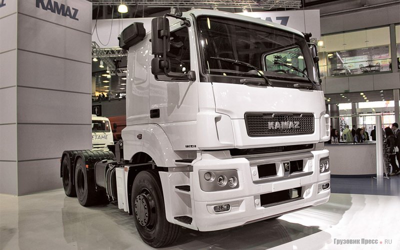 Тягач КАМАЗ 65206